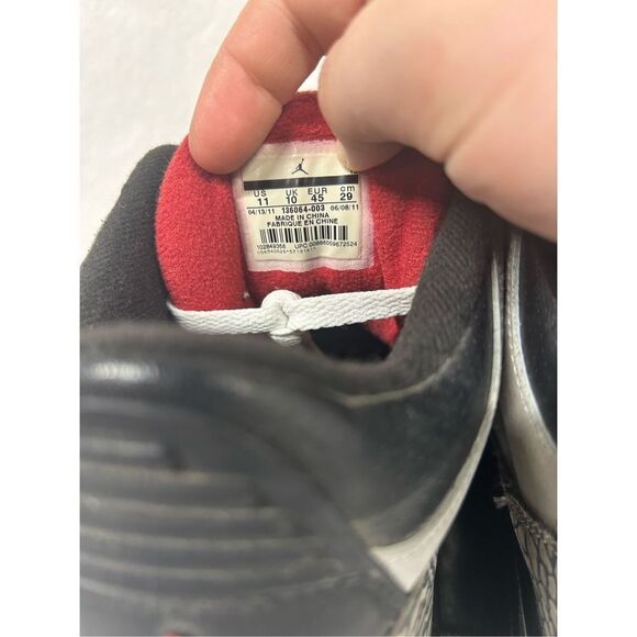Size 11 - Jordan 3 Retro Stealth 2011 - Picture 7 of 8